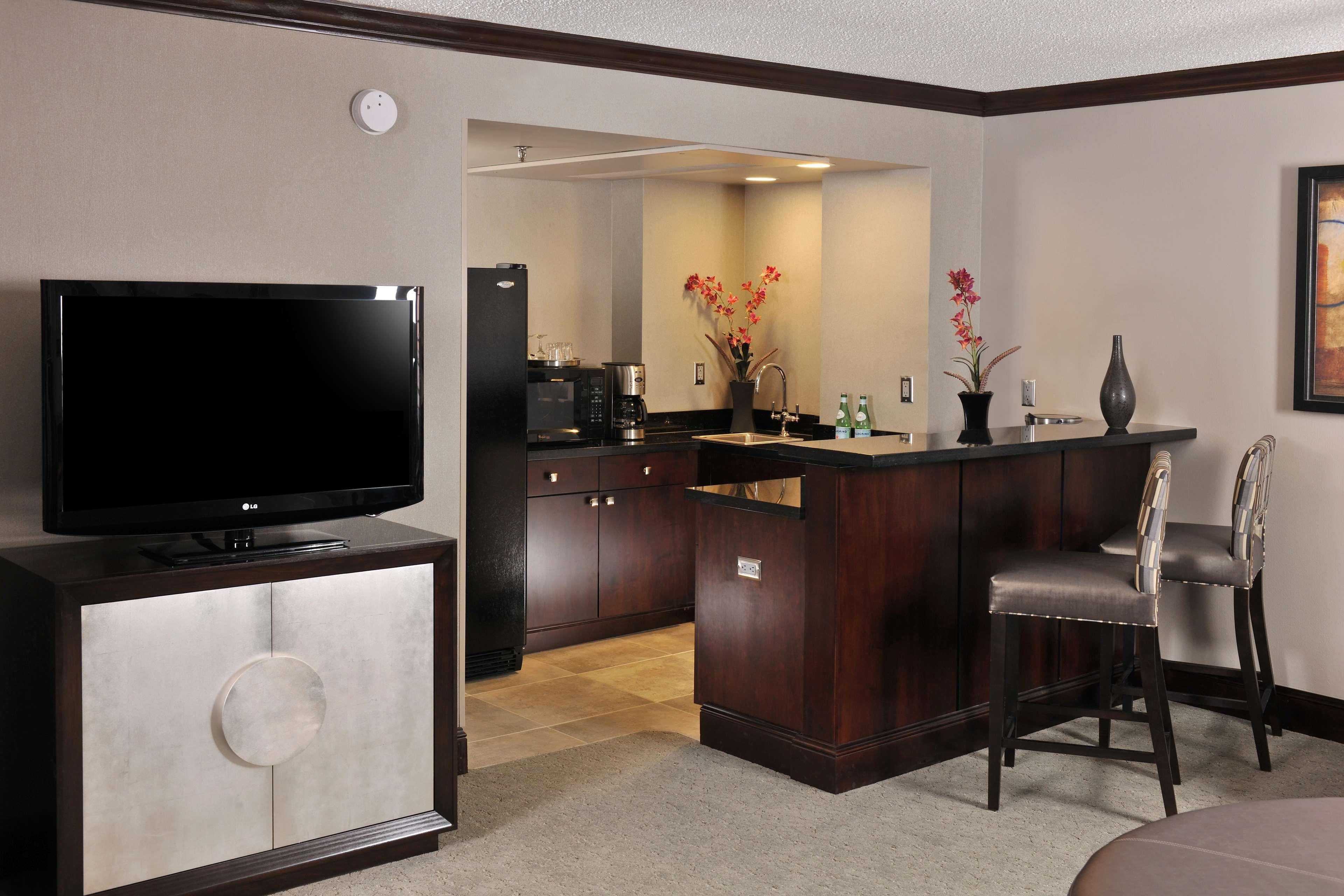 Embassy Suites Des Moines Downtown Chambre photo