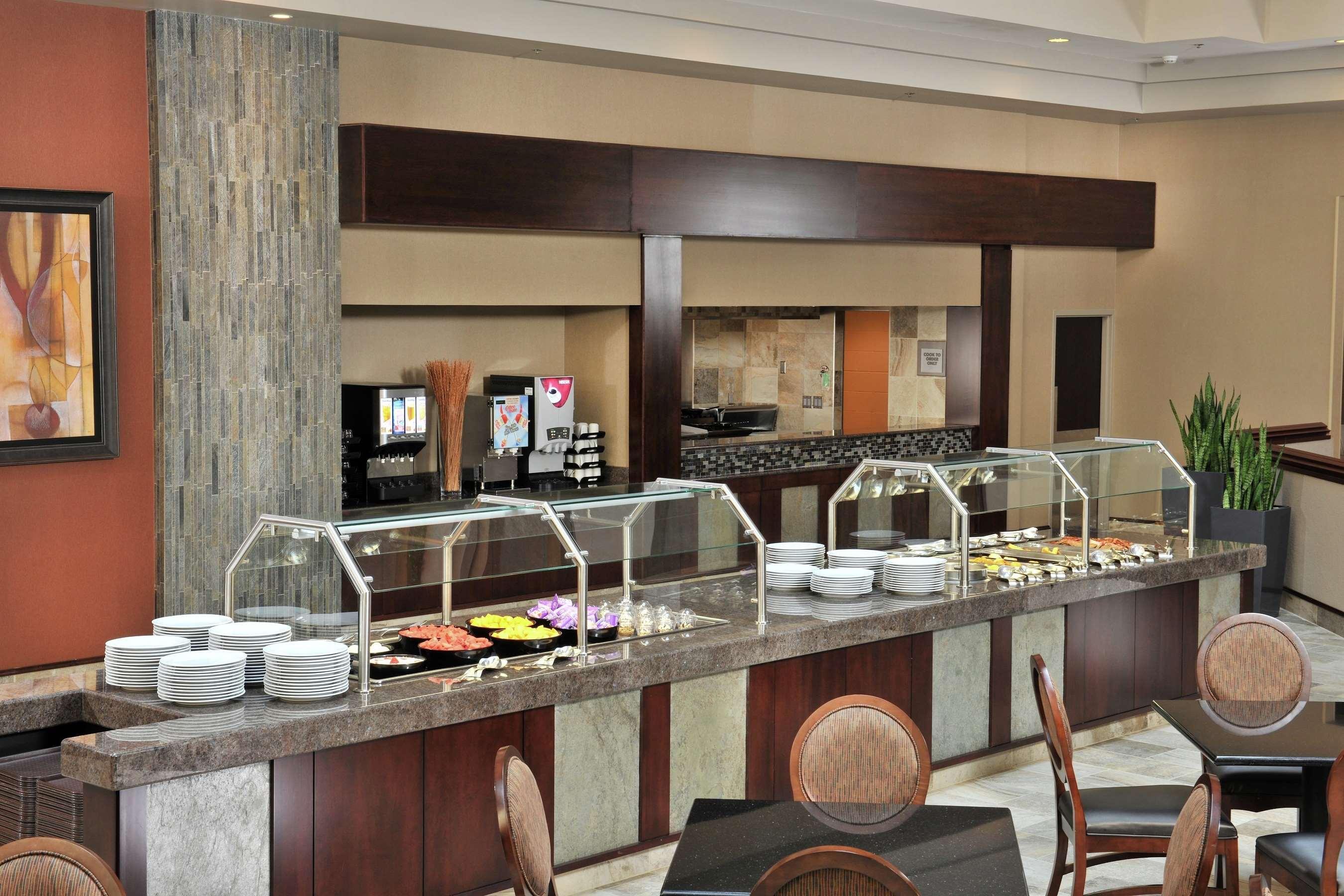 Embassy Suites Des Moines Downtown Extérieur photo