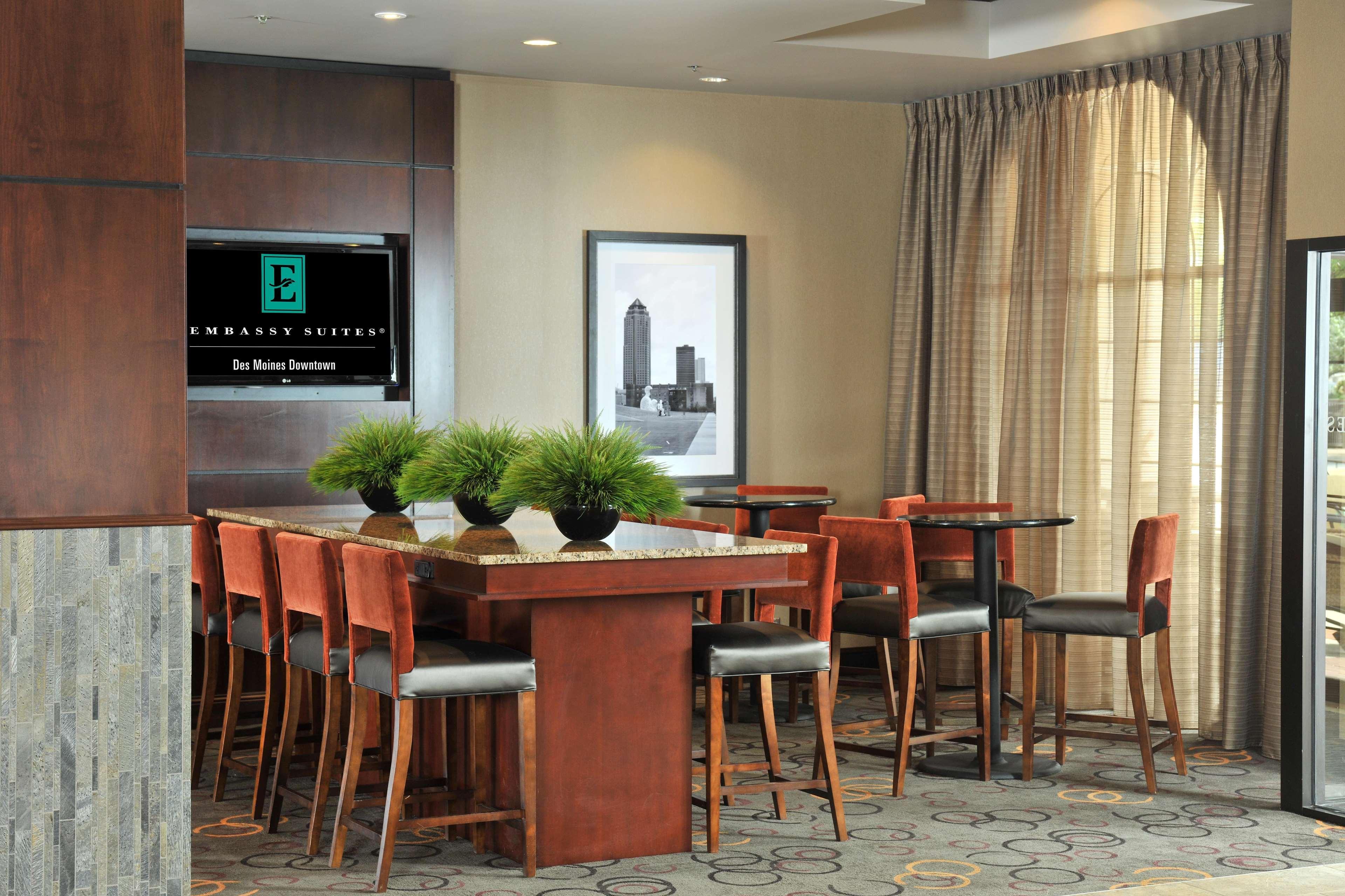 Embassy Suites Des Moines Downtown Extérieur photo