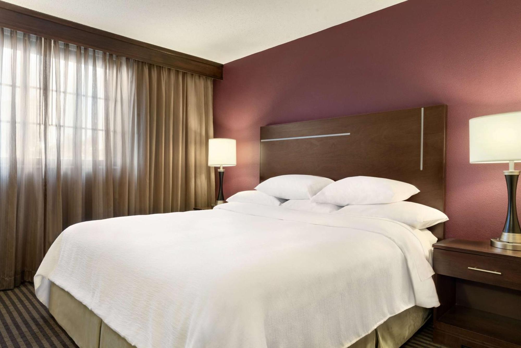 Embassy Suites Des Moines Downtown Extérieur photo