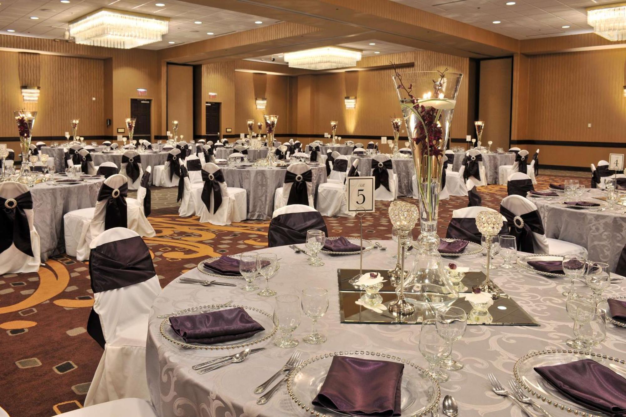 Embassy Suites Des Moines Downtown Extérieur photo