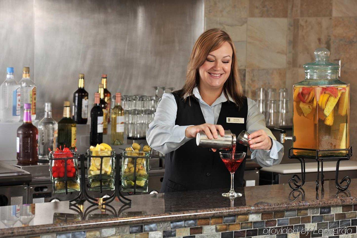 Embassy Suites Des Moines Downtown Extérieur photo