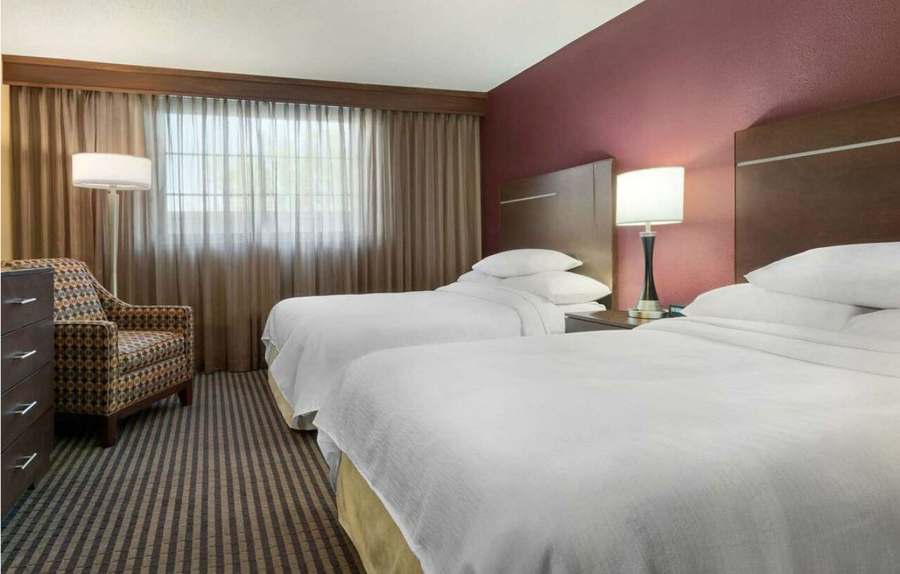 Embassy Suites Des Moines Downtown Extérieur photo